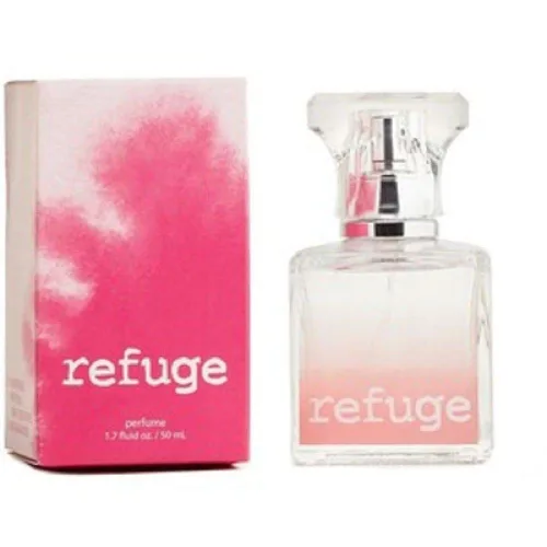 Charlotte Russe Refuge Perfume 1.7 onzas Blended Pink Box Versión retirada Frambuesas Melocotón Verde Manzana y Sándalo