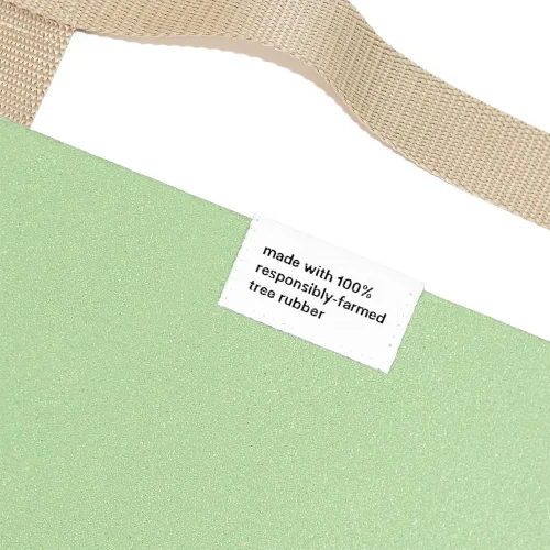 Miniatura 3 de Yogo Esterilla de Yoga de Viaje Plegable Ultraligera con Correas Incorporadas, Goma Vegetal Certificada FSC®, Agarre Adherente, Antideslizante, La