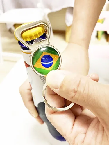 Miniatura 4 de Llavero de bandera brasileña, abrebotellas de cerveza con bandera de Brasil, llavero para papá, marido, cumpleaños, aniversario, regalo del día