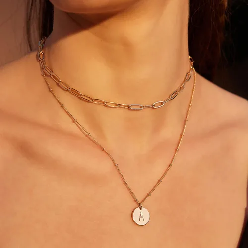 Miniatura 3 de Valloey Rover - Collares con inicial para mujer, chapado en oro de 14 quilates, delicado collar de letra redonda, dije de disco de moneda de doble