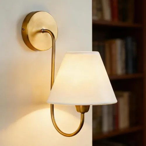 Aplique de pared vintage de un solo golpe con pantalla de lino blanco, aplique de pared de cuello de cisne de latón antiguo, elegante accesorio de