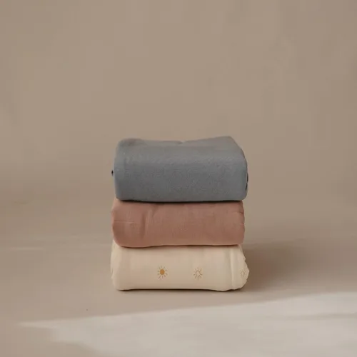 Miniatura 6 de mushie Manta Envolvente Elástica para Bebé Extra Suave y Ajuste Ceñido 47"x47" (Blush)
