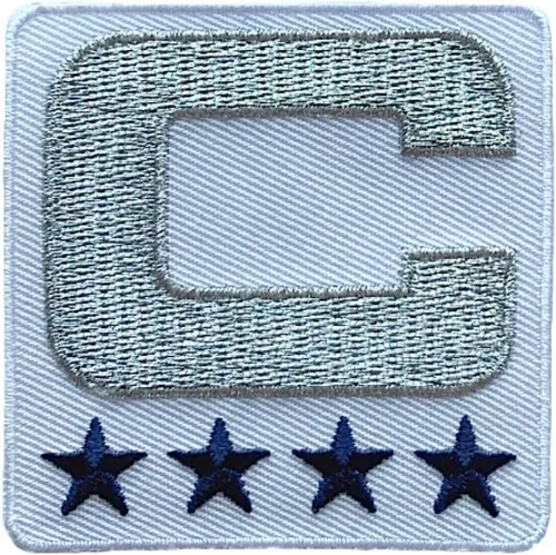 Edición Dallas 2023 – Parche blanco del Capitán C (4 estrellas azul marino y plata metálica C) para camiseta de fútbol