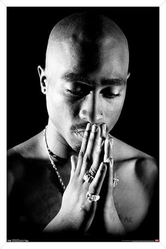 Miniatura 7 de Trends International Tupac - Póster de pared rezando, 14.725 x 22.375 pulgadas, versión enmarcada de madera de granero