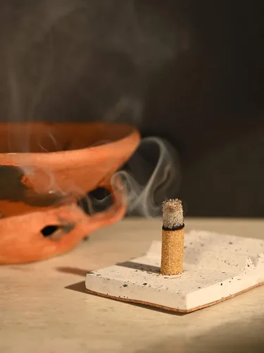 Miniatura 4 de Shamans Market Incienso de cono de Palo Santo y eucalipto