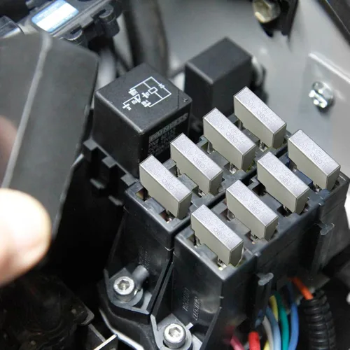 Miniatura 7 de GLOSO Disyuntor Maxi Blade 10A AMP, reinicio automático T1 (10A)