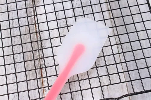 Miniatura 8 de HiramWare Juego de 4 espátulas de silicona resistentes al calor 450F con núcleo de acero inoxidable, utensilios de cocina de buen agarre de grado