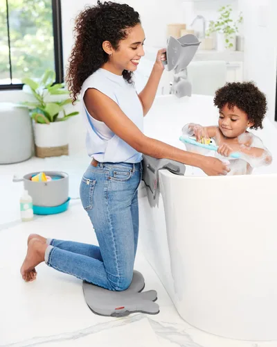 Miniatura 7 de Skip Hop Taza de Enjuague para Baño de Bebé MOBY Enjuagador en Forma de Cascada Sin Lágrimas Gris Edad 0+