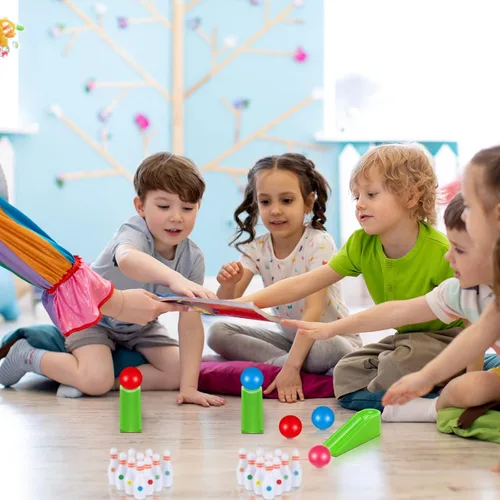 Miniatura 7 de Kathfly Recuerdos de fiesta de bolos para niños, mini juego con pasadores de tazón en miniatura, rampa, bola, juegos de bolos de mesa, rellenos