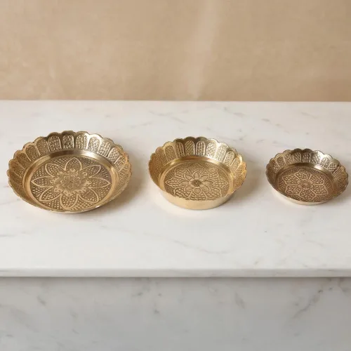 Miniatura 8 de Shubhkart Juego de platos Nakshi de latón macizo de alta calidad (3 tamaños: L/M/S) – Platos decorativos de Puja hechos a mano para Aarti, templo