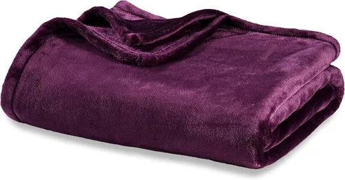 Berkshire Blanket Classic VelvetLoft® - Manta de cama sólida tamaño Queen, manta ligera suave y mullida de felpa para cama y sofá, color morado