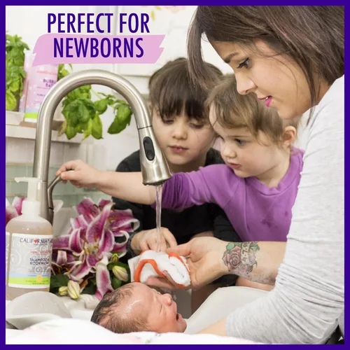 Miniatura 5 de California Baby Champú para bebé súper sensible + lavado de bebé, 100% a base de plantas, gel de baño sin perfume para pieles sensibles