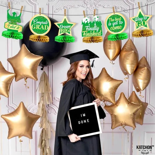 Miniatura 9 de Decoraciones de graduación 2026, centros de mesa de graduación verdes y dorados para mesas 2026 – Paquete de 9 Decoraciones de nido de abeja