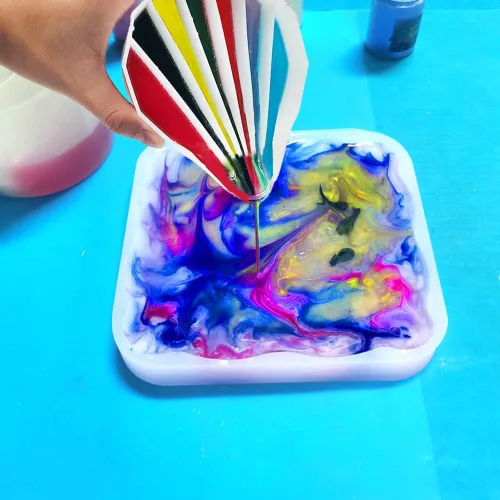Miniatura 6 de FineGood - 6 tazas divididas de silicona, tazas divididas de 2/7 para verter pintura, tazas de mezcla de resina reutilizables, vasos divisores