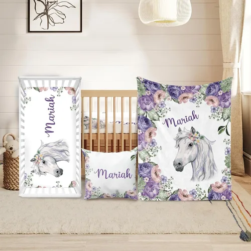 Miniatura 8 de Juego de ropa de cuna personalizado Duckbe - Diseño de oso con nombre personalizado para guardería de bebé, juego de 3 piezas - Manta suave