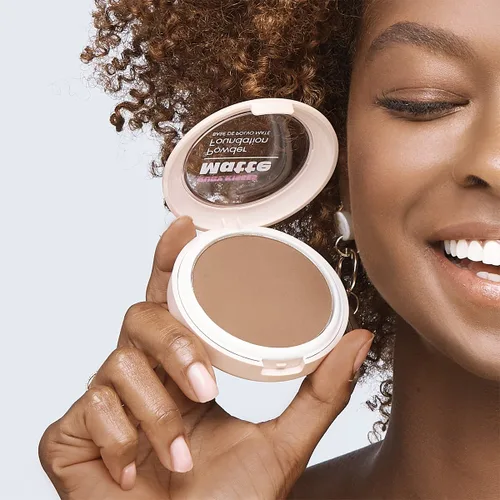 Miniatura 5 de Ruby Kisses Base en polvo, cobertura completa, base mate, maquillaje facial de larga duración, 0.35 onzas (coñac)