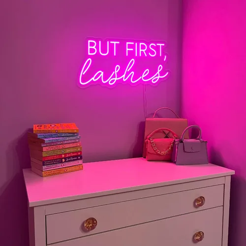 Miniatura 5 de Letrero luminoso de neón con texto en inglés «But First Lashes