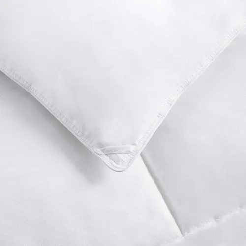 Miniatura 3 de Amazon Basics Edredón alternativo de plumón blanco e relleno de edredón con pestañas en las esquinas, lavable a máquina, tamaño individual