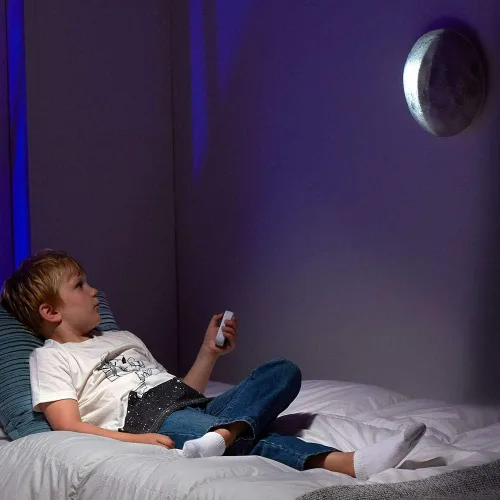 Miniatura 10 de Uncle Milton Moon in My Room - 12 fases lunares iluminadas, control remoto o automático, juguete STEM, gran regalo para niños y niñas a partir de 6