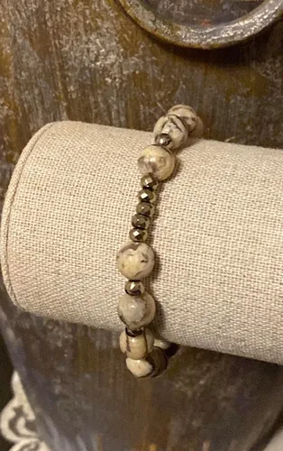 Miniatura 9 de Natural Feldspar and Pyrite Gemstone Crystal Bracelet