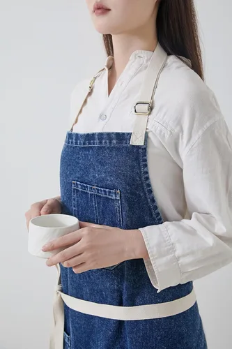 Miniatura 7 de Delantal Tobyan de Mezclilla de Algodón Suave - Delantal Unisex Ajustable con Babero de 5 Bolsillos Perfecto para Cocinas ZD-azul
