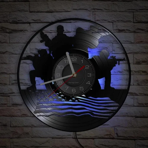 Miniatura 6 de Reloj de pared militar de 12 pulgadas, diseño patriótico, 7 colores cambiantes, soldados LED con bandera estadounidense, reloj de pared, regalo