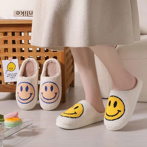 Miniatura 5 de kissxiaoya Pantuflas de cara sonriente para mujeres y hombres, pantuflas retro de felpa suave y ligera, pantuflas de casa para interiores