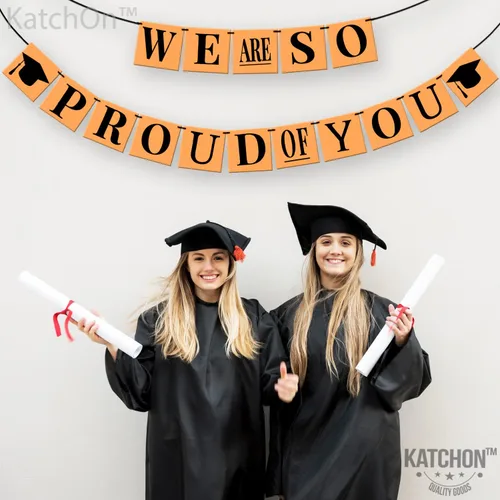 Miniatura 4 de KatchOn, Cartel con texto en inglés «We Are So Proud Of You» – Grande, 14 pies, No DIY Cartel de felicitaciones, decoraciones de graduación negro