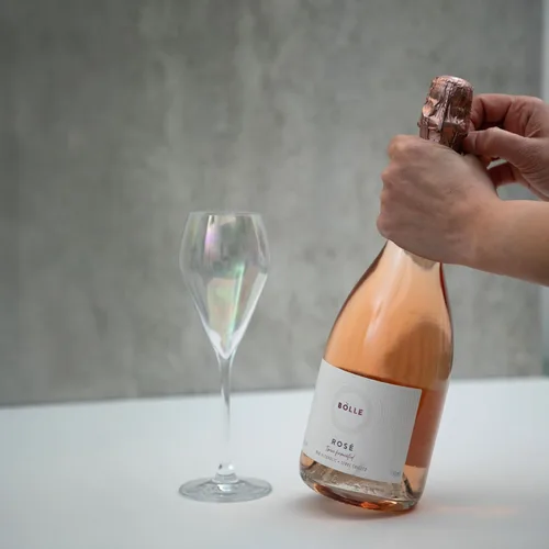 Miniatura 6 de BO°LLE Rosé <0.5% Vino Espumoso Sin Alcohol - Bajo en Calorías, Vegano, Sin Gluten - 750ml (26.4 fl oz)