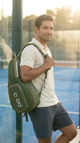 Miniatura 3 de P.ala Multi-Sport Crossbody Padel Bag – Fits 2 Padel Rackets, Lightweight 2.07 lb, Fence Hook, 13” Device Sleeve, Compact Racket Bag for Padel, Verde