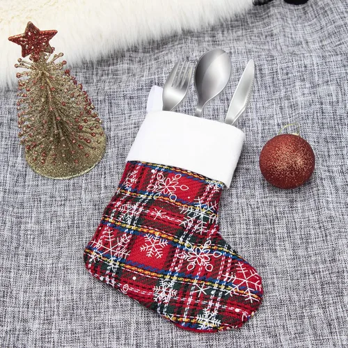 Miniatura 5 de Juego de 8 mini adornos de calcetín de Navidad de 9 pulgadas con purpurina a cuadros con estampado de copos de nieve, bolsas de regalo para niños