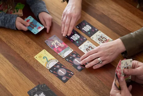 Miniatura 9 de Pandasaurus Juego de estrategia cooperativo de cartas - Divertido juego familiar interactivo para edades de 8 años en adelante, 1-5 jugadores
