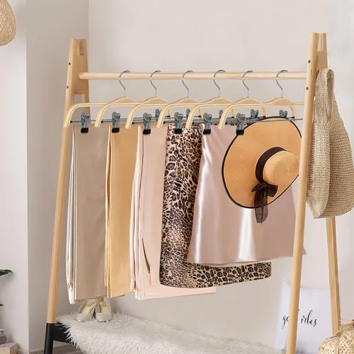 Miniatura 7 de JS HANGER Perchas de madera natural para pantalones con clips, paquete de 16 perchas de madera para faldas y pantalones para jeans, pantalones