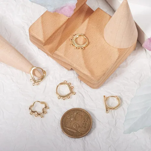 Miniatura 7 de Craftdady Aretes de aro chapados en oro de 14 quilates, 12 pares de aretes de aro de latón con múltiples bucles, círculo, lágrima, flor, palanca