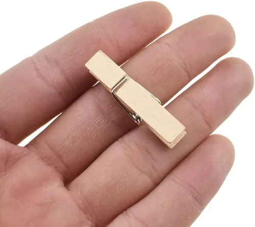 Miniatura 30 de HAHIYO Pinzas para ropa de madera doradas, mini pinzas para la ropa, no se deshacen de 1 pulgada de largo, paquete de 80 resortes resistentes