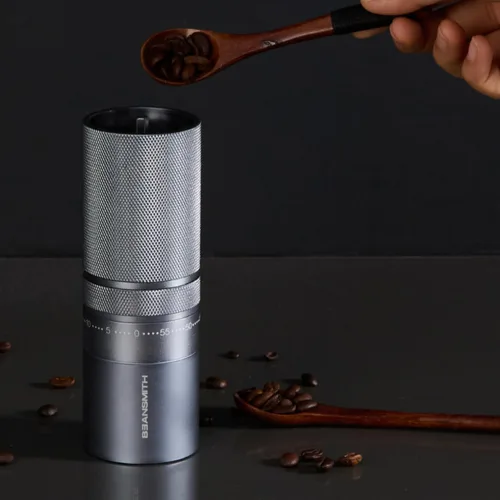 Miniatura 4 de Molinillo de café manual M1 – Fresa cónica de acero inoxidable de 7 estrellas, ajuste externo de 60 clics, capacidad de 1.06 oz: molinillo