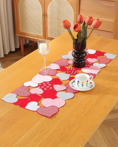 Miniatura 31 de Camino de mesa para el día de San Valentín, decoración del día de San Valentín, 70 pulgadas de largo, bordado rojo y rosa, camino de mesa de corazón