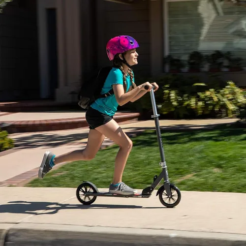 Miniatura 7 de Mongoose Trace Kick Scooter para jóvenes, adultos, niños y niñas, de liberación rápida, ligero y fácil de plegar, agarres estilo bicicleta, soporta