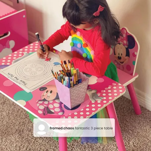 Miniatura 6 de Delta Children Disney Minnie Mouse Juego de 3 piezas para cuarto de juegos para niños pequeños – Incluye mesa, silla y caja de juguetes, rosa