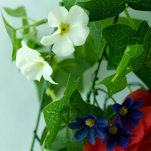 Miniatura 7 de YULETIME Botín decorativo de lágrima de 24 pulgadas, funciona con pilas, guirnalda temática patriótica con luces de hadas, rosas rojas, blancas