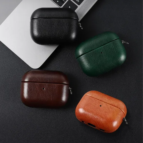 Miniatura 5 de BEWZI - Funda de piel para Airpods Pro de 2ª generación viene con 2 ganchos. Elegante funda protectora de cuero con textura fina compatible con Negro