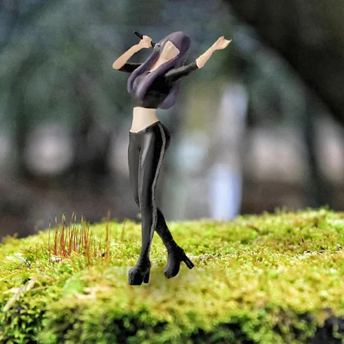 Miniatura 6 de kowaku Figuras de resina 1/64 Figuras de canto 1/64 Escala 1/64 Figuras de modelo de cantante Figuras de modelo en miniatura, adorno de escritorio
