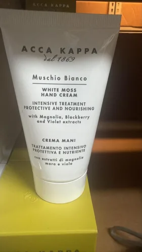 Miniatura 3 de ACCA KAPPA Crema de manos de musgo blanco 2.5 fl oz (853245)