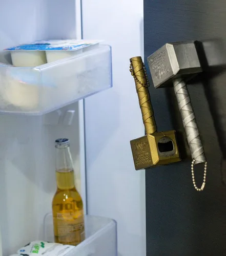 Miniatura 3 de Paquete de 2 abridores de cerveza magnéticos con forma de martillo y llavero de guante, abridor de botellas, regalos de cerveza para hombres