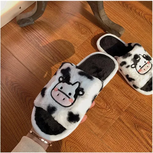 Miniatura 7 de Pantuflas Kawaii de vaca peluda para mujer, cómodas, con puntera abierta, lindas sandalias de invierno de animales