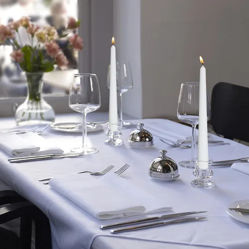 Miniatura 8 de BOLSIUS 60 velas cónicas blancas para el hogar, 10 pulgadas, calidad europea premium, 8 horas de tiempo de combustión, sin perfume, sin goteo y sin