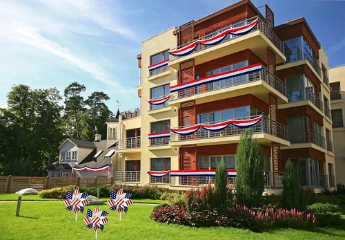Miniatura 2 de The Dreidel Company Banderines de bandera estadounidense – Decoración patriótica de bandera de Estados Unidos para el 4 de julio, grande, rojo