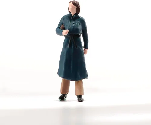 Miniatura 10 de Figura de miniatura a escala 1:43 pintada a mano de personas diminutas de resina, figuras de diorama de acción para automóviles, vehículos
