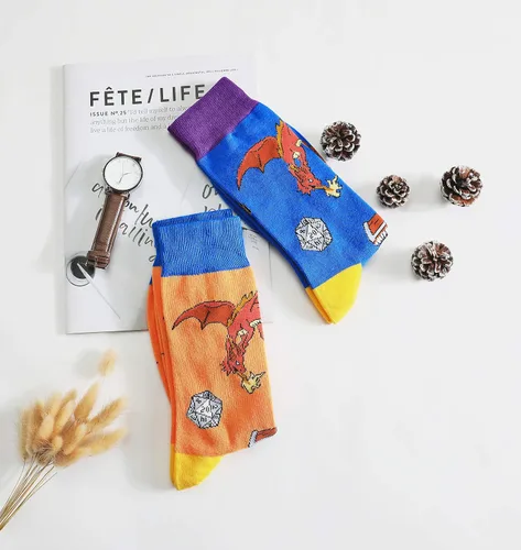 Miniatura 2 de 2 pares de calcetines divertidos de fantasía de Calabozos y Dragones para hombres, regalos DND, calcetines para hombre, regalos de dragón, mímica