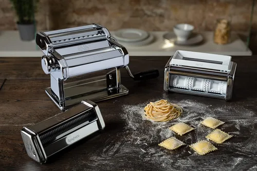 Miniatura 2 de MARCATO Hecho en Italia PASTASET Juego de regalo de máquina de pasta, acero cromado. Incluye máquina de pasta Atlas 150, ravioles y accesorios